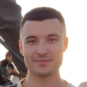 Артем  Михайлов